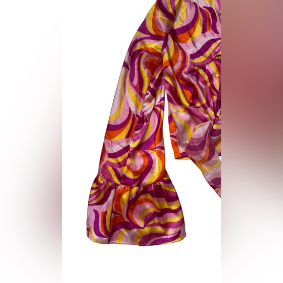 LIFE Love is for Eternity Flowers Bell Sleeve S Crop Top - Picture 6 of 6